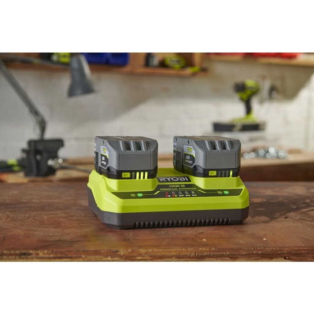 Ryobi Dubbelladdare 18V, 4.0ah RC18240