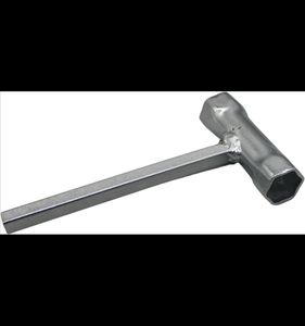 Tändstiftsnyckel med oljepluggsnyckel fyrkant